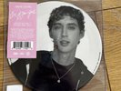 Troye Sivan One of your girls Limited Picture 7