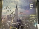 OASIS STANDING ON THE SHOULDER OF GIANTS RKIDLP 002 UK 1ST PRESS (SIGNED )
