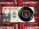 The Beatles 45 Record PLEASE PLEASE ME Vee Jay Oval 1964 Picture Sleeve