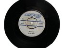 THE COOL SPOON - YAKETY YAK / SOUL VENDORS - DRUM SONG [ COXSONE ] 7