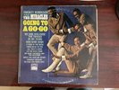 Smokey Robinson And The Miracles / Going To A Go Go (1965) Vinyl LP