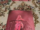 In Hand SABRINA CARPENTER Feather 7