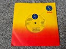 THE UNDERTONES TEENAGE KICKS 4 TRACK E.P. 1978 SIRE SIR 4007
