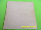 Beatles - White Album - Capitol SWBO 101 - 2LPs NM / Cover G+ Pics & Poster