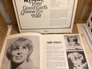 AUTOGRAPHED TAMMY WYNETTE RECORD LP PLUS CONCERT PROGRAM GUIDE  - FREE SHIPPING