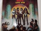 KISS LOVE GUN 1977 CASABLANCA NBLP 7057 WITH PAPER GUN