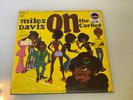 Miles Davis - On The Corner LP 1972 Columbia KC 31906 Gatefold OG Press VG