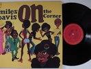 MILES DAVIS On The Corner COLUMBIA LP VG++/NM gatefold c