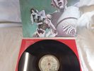 Queen - News of the world  - 1980's Reissue -  UK Album + inner  - barcoded