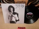 * PATTI SMITH * HORSES * HAND SIGNED COPY *