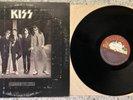 Kiss – Dressed To Kill ; 1975 1ST RELEASE, 2ND GEN LABEL,  VINYL VG++, COVER  VG