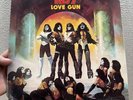 Vintage KISS Love Gun Vinyl Record Album 1977 Hard Rock LP Casablanca NBLP 7057
