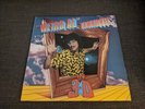 WEIRD AL YANKOVIC.ORIGINAL 1984 VINYL LP.IN 3D.EXCELLENT.EAT IT