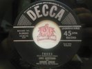 Louis Armstrong and Gordon Jenkins - Trees / Spooks , 45 RPM VG (29G)