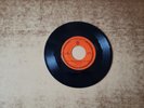 1960s VG Invincibles-Heart Full Of Love/I'LL COM E CRAWLING TO 5495 45