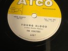THE COASTERS 78 RPM RECORD 6087- YOUNG BLOOD / SEARCHIN' EX CONDITION