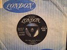 LITTLE RICHARD THE GIRL CANT HELP IT / SHES GOT IT LONDON VG+ VINYL 7
