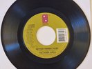 The Jones Girls - Keep It Comin' / Better Things to Do - Philly Soul 7