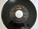 Ronnie Self - Pretty Bad Blues / Three Hearts Later 7