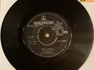 BEATLES 45. INDIA 1967.  HELLO GOODBYE. I AM WALRUS. Parlophone 45-R-5655. VG+.