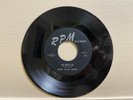 JOHNNY GUITAR WATSON - She Move Me/ Love Me Baby - 1956 - 45rpm VG++