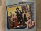 Dolly Parton Linda Ronstadt Emmylou Harris 