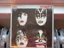KISS 