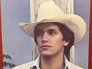 Vintage vinyl record 1981 album Strait Country by George Strait