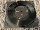 The Beez “Easy” Original UK 1979 vinyl 7 inch EDIBLE RECORDS PUNK
