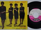 CHIFFONS One Fine Day +3 RARE 1963 France EP w/ languette girl group r&b soul