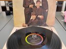 Introducing The Beatles VeeJay 1st Press V. 1  Brackets Label Love Me Do  *NICE*
